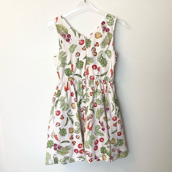 ModCloth Vegetable Print Pleasant Temperament Sleeveless A-Line Dress - M - Picture 4 of 8